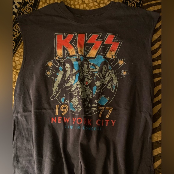 KISS ROCK N ROLL SLEEVELESS T!! Men’s small 34/36 - Picture 2 of 4